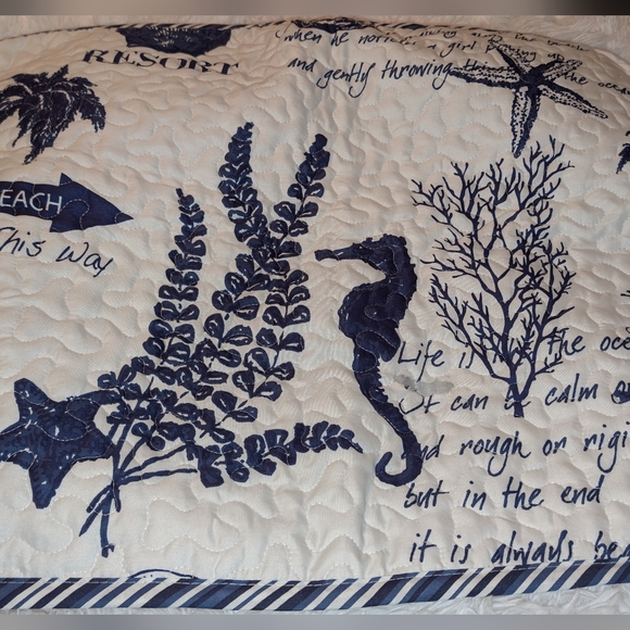 Coastal Theme Quilt with Shams Full/Queen With Bonus Pillow Blue White NIP - Picture 3 of 11